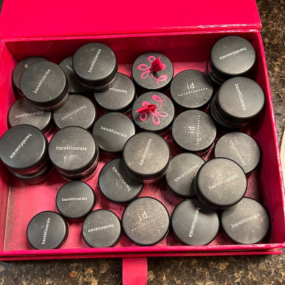 Bare Minerals 32 Eyeshadows